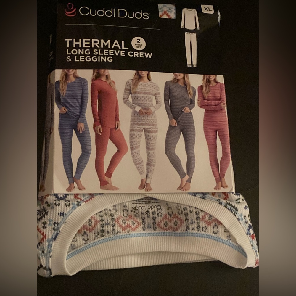 Cuddi DudsThermal 2 piece set extra large . Long sleeve crew and Leggings